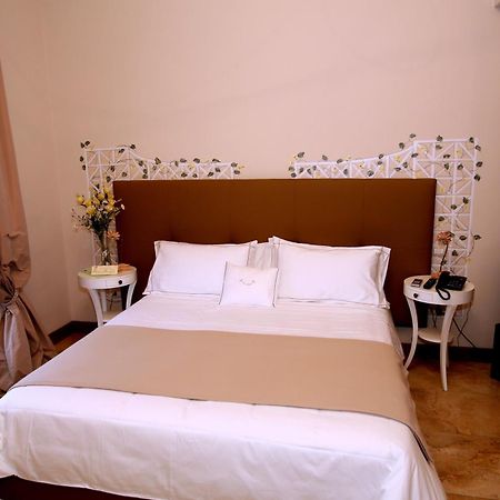 B&B Milu' Кротоне Экстерьер фото