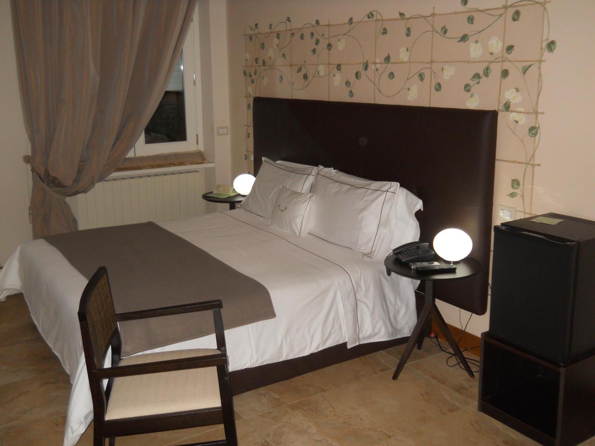 B&B Milu' Кротоне Экстерьер фото
