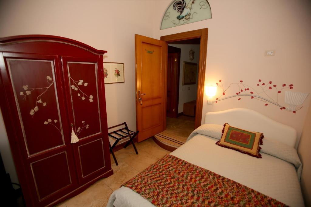 B&B Milu' Кротоне Экстерьер фото